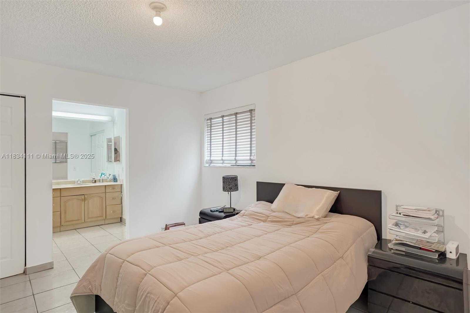 Small Image of 9723 HAMMOCKS BLVD #102, Miami Number 10