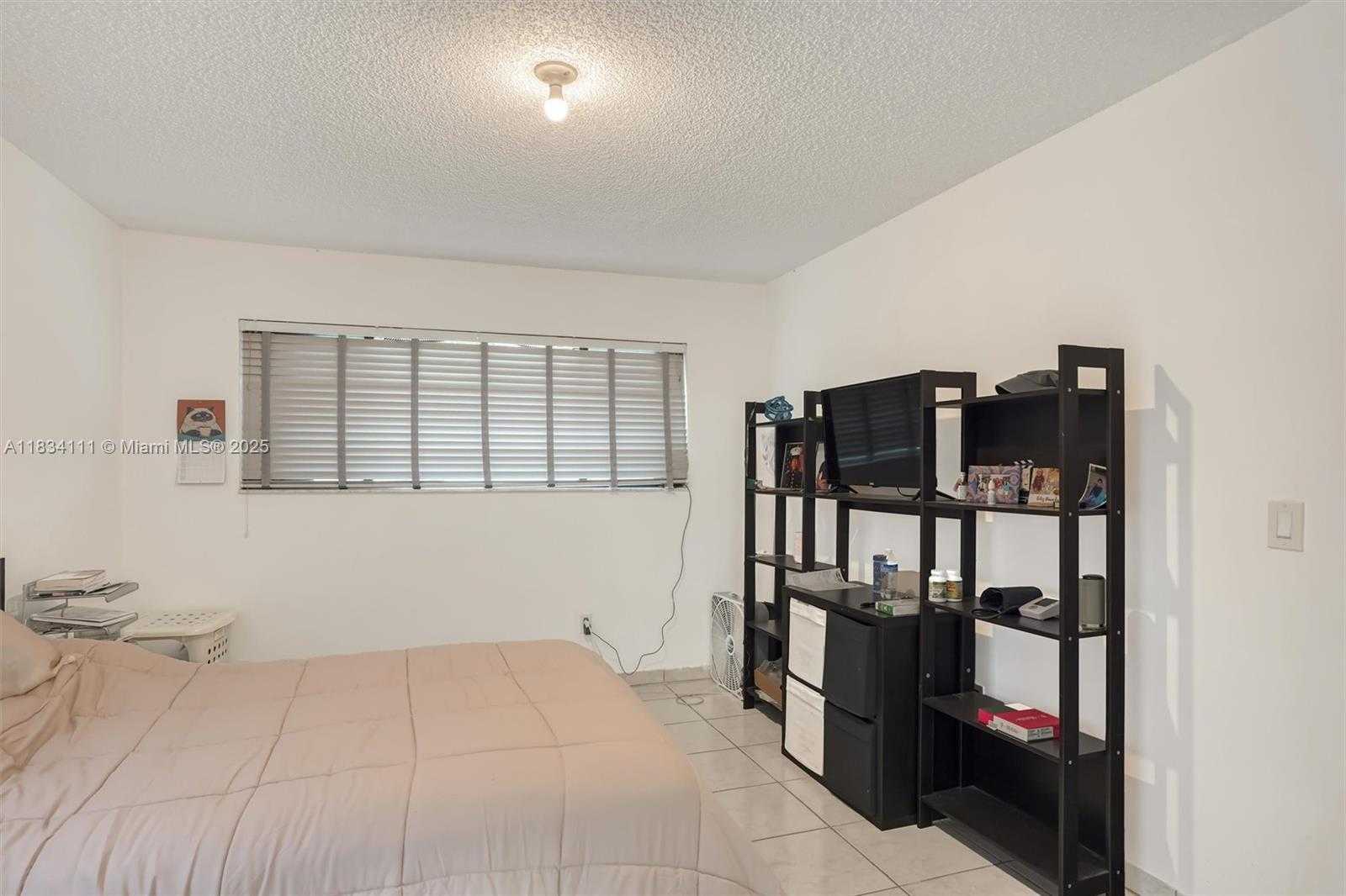 Small Image of 9723 HAMMOCKS BLVD #102, Miami Number 14