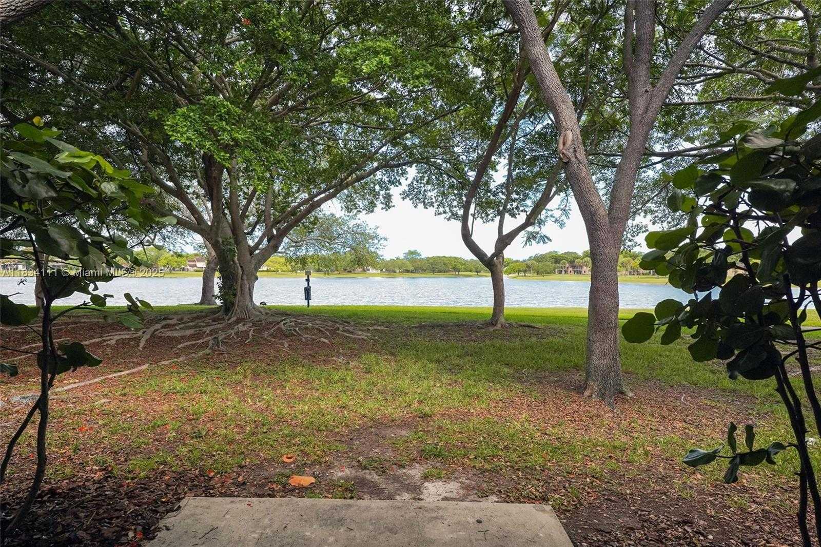 Small Image of 9723 HAMMOCKS BLVD #102, Miami Number 21