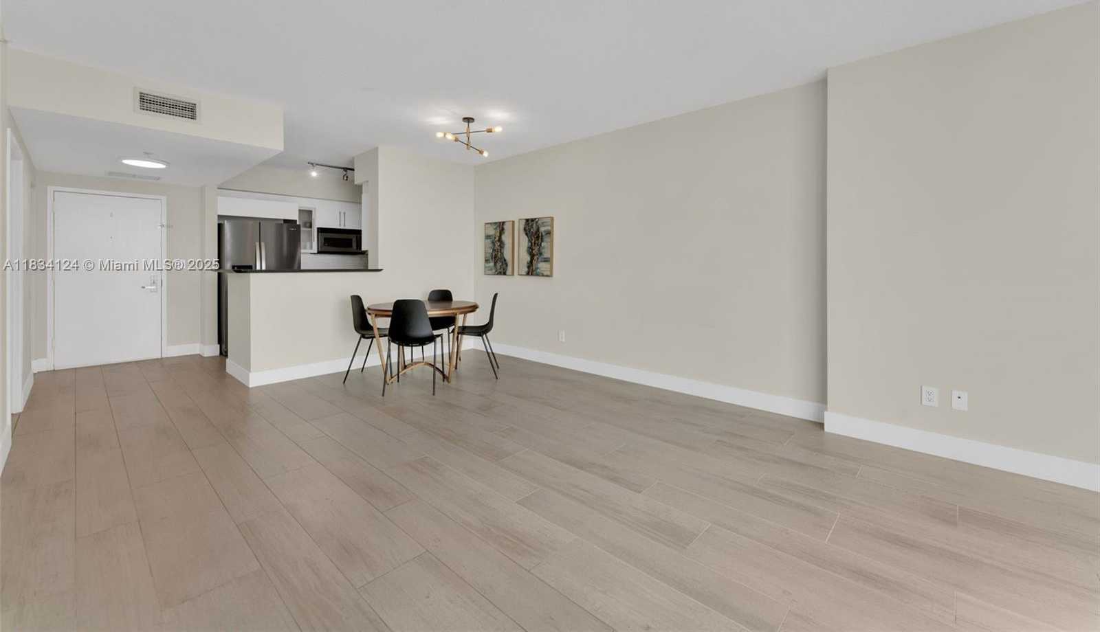 Small Image of 325 SOUTH BISCAYNE BLVD #2816, Miami Number 12