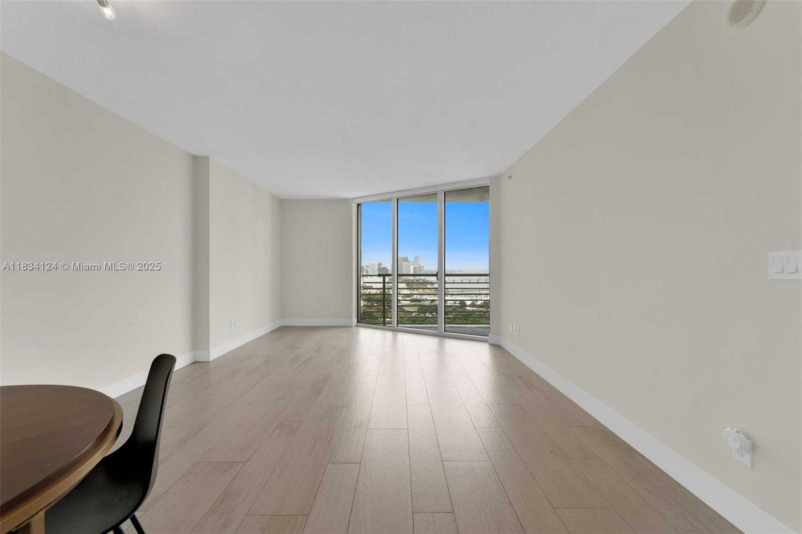 Small Image of 325 SOUTH BISCAYNE BLVD #2816, Miami Number 14