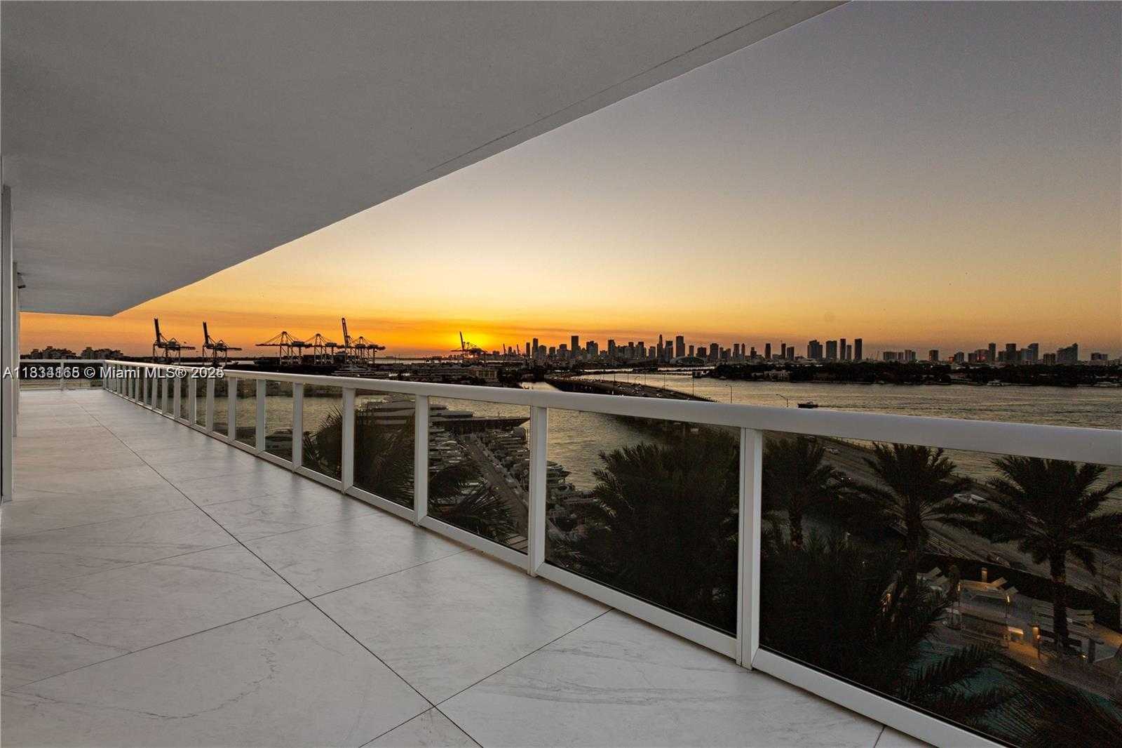 Small Image of 450 ALTON RD #901-902, Miami Beach Number 4
