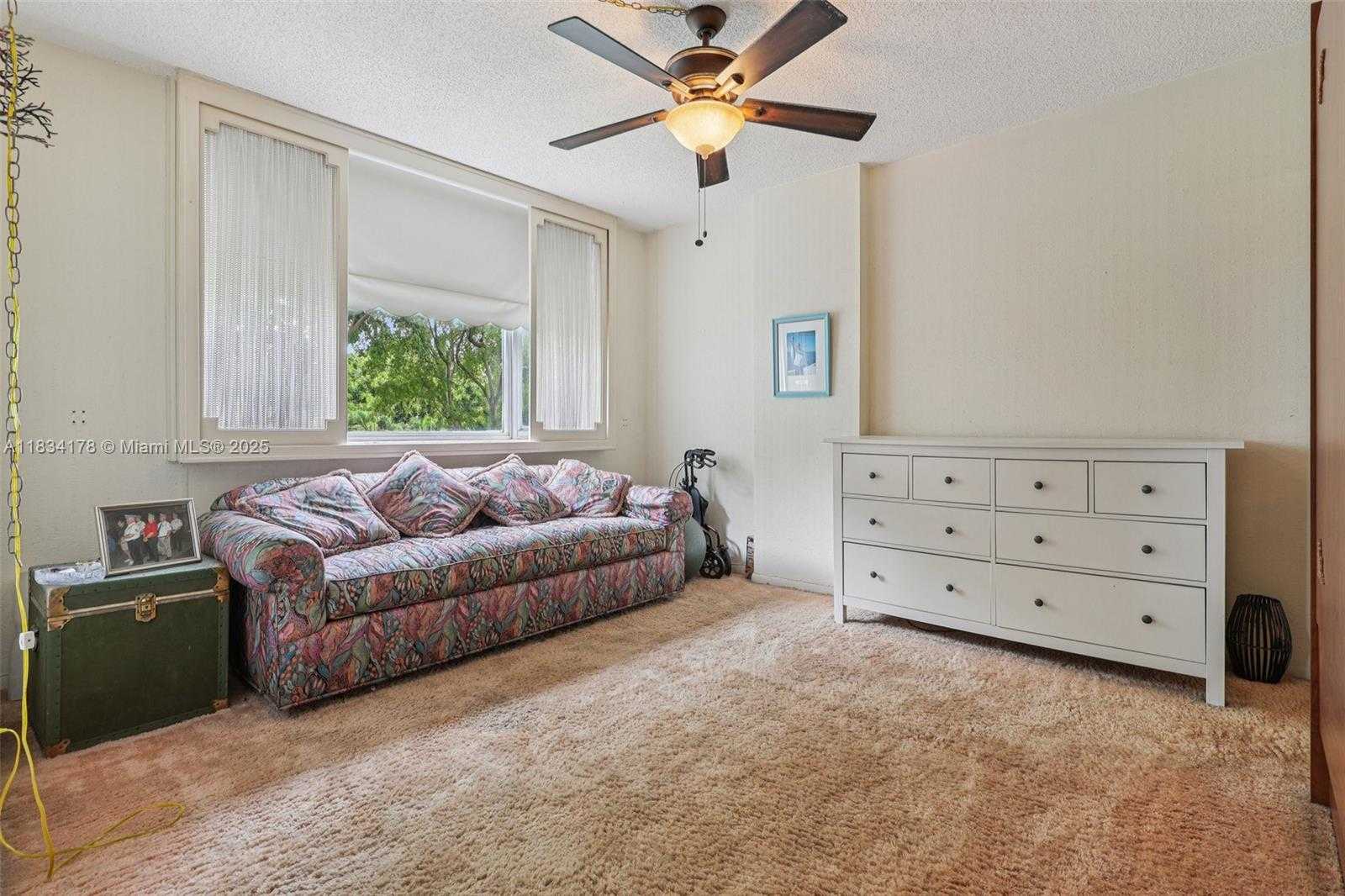 Small Image of 4350 HILLCREST DR #303, Hollywood Number 15