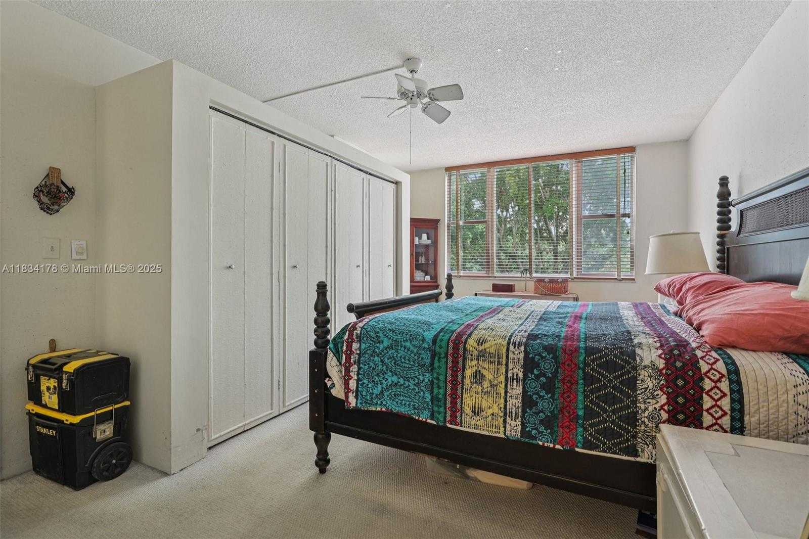 Small Image of 4350 HILLCREST DR #303, Hollywood Number 23