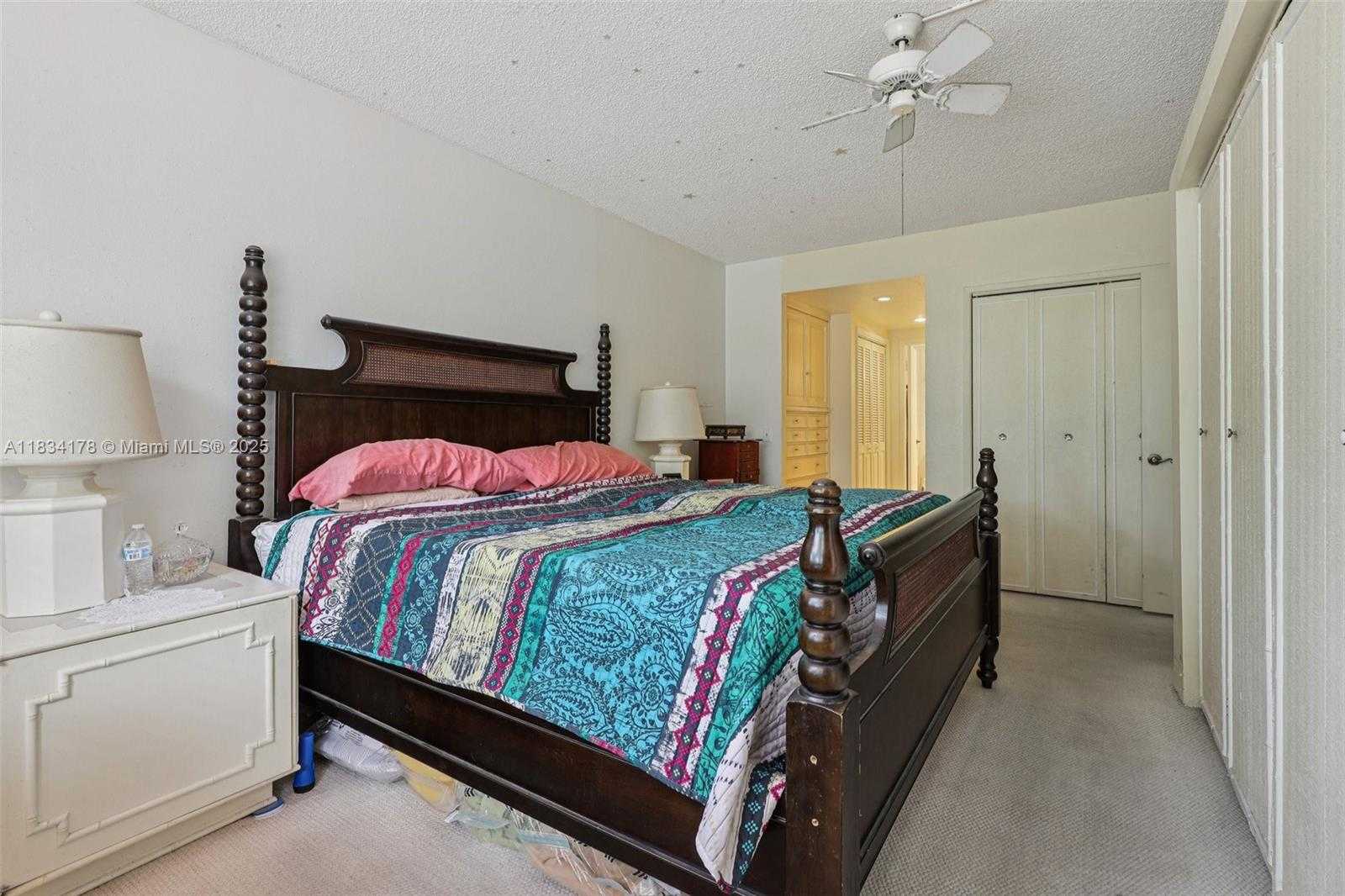 Small Image of 4350 HILLCREST DR #303, Hollywood Number 25