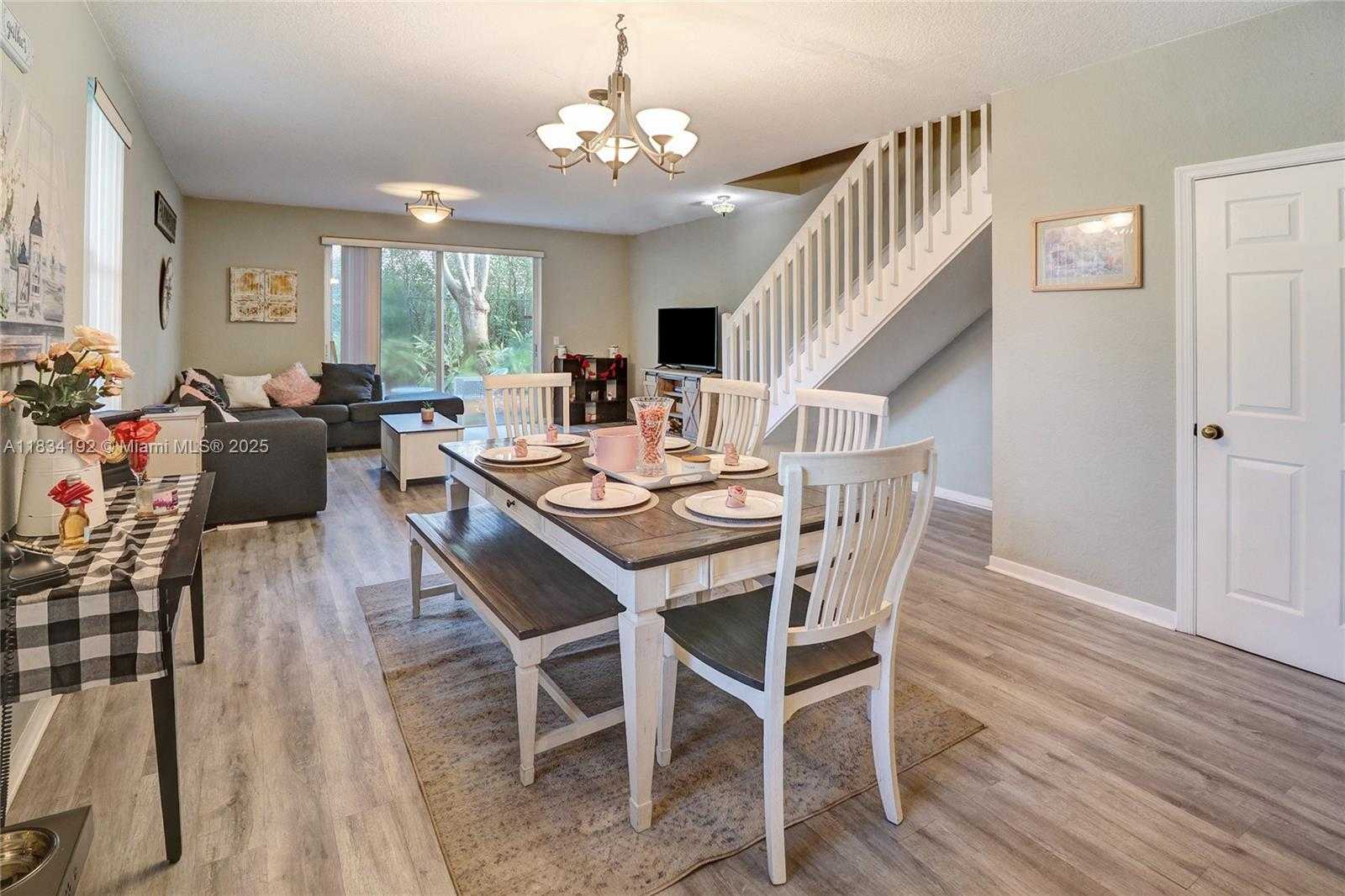 Small Image of 2052 HACIENDA TER, Weston Number 4