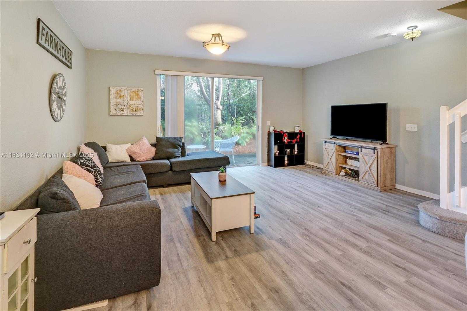 Small Image of 2052 HACIENDA TER, Weston Number 5