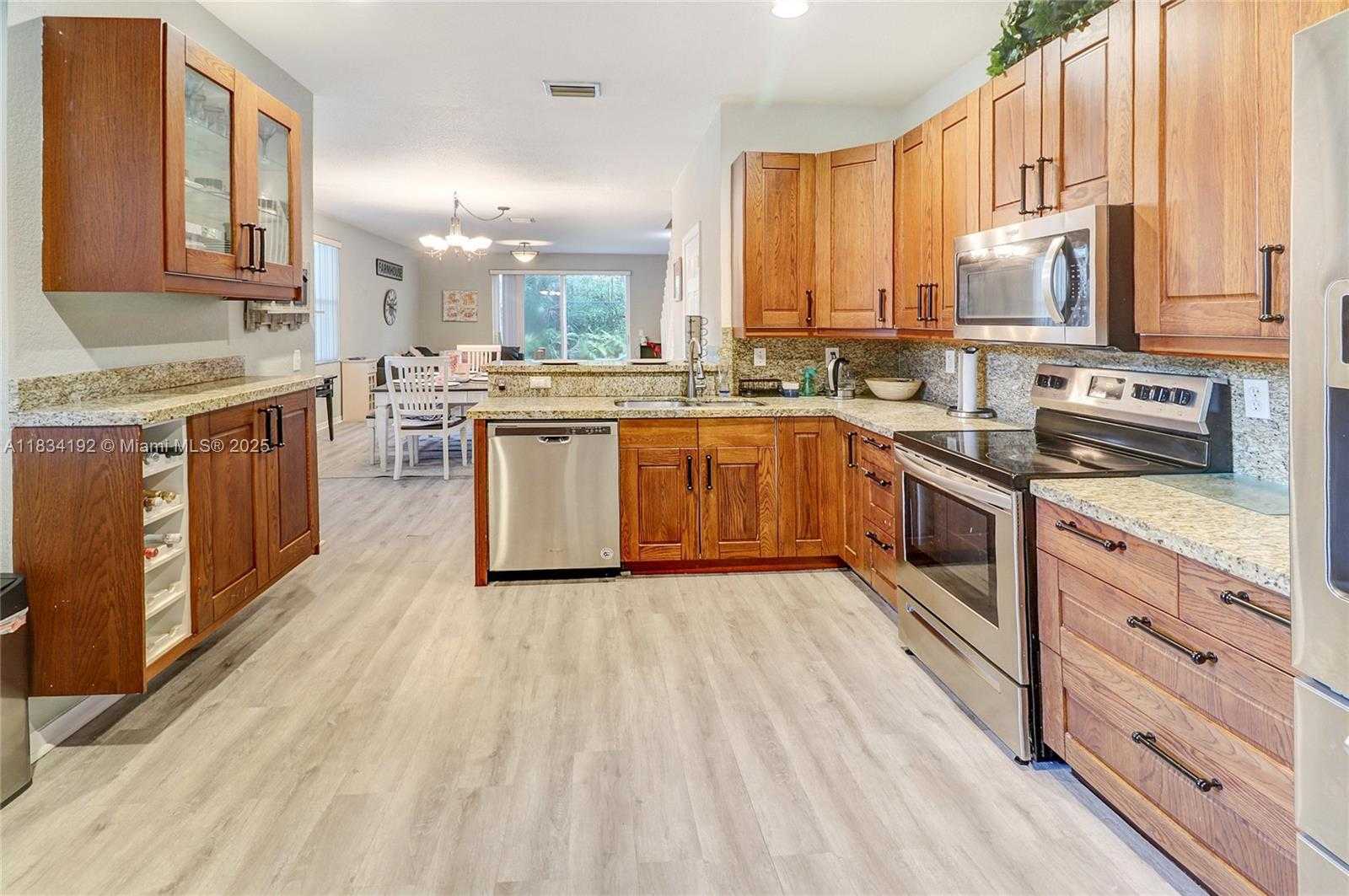 Small Image of 2052 HACIENDA TER, Weston Number 7