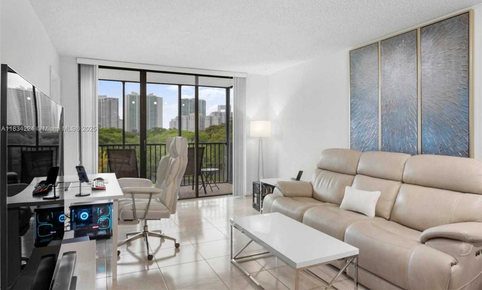 Small Image of 3401 NORTH COUNTRY CLUB DR #519, Aventura Number 3