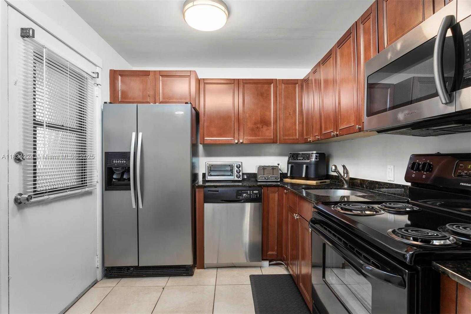 Small Image of 3401 NORTH COUNTRY CLUB DR #519, Aventura Number 6