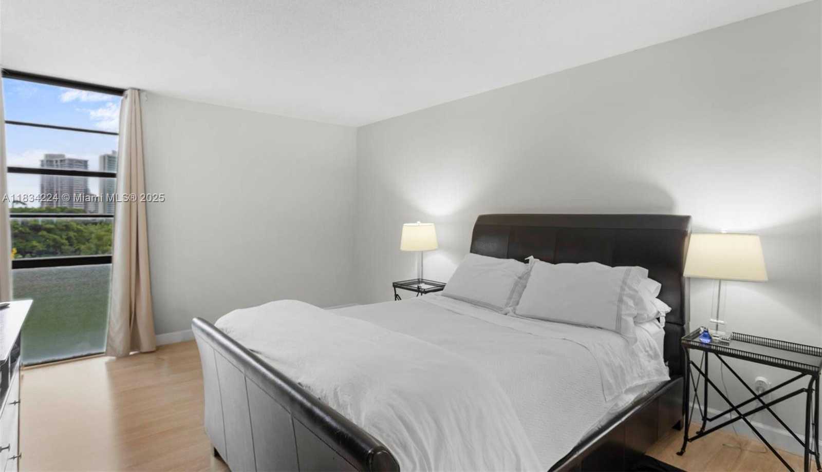 Small Image of 3401 NORTH COUNTRY CLUB DR #519, Aventura Number 7