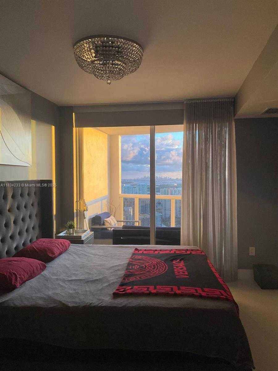 Small Image of 18201 COLLINS AVE #5303, Sunny Isles Beach Number 5