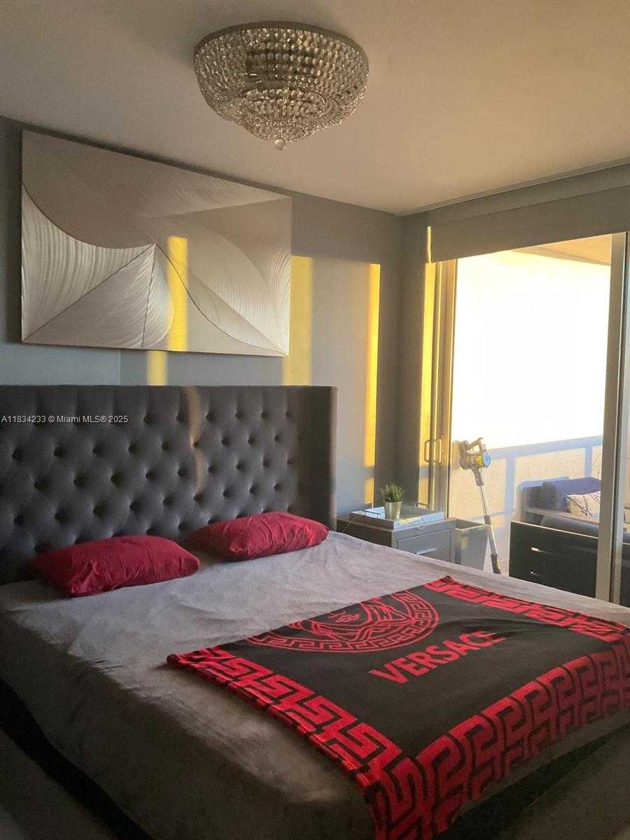 Small Image of 18201 COLLINS AVE #5303, Sunny Isles Beach Number 7