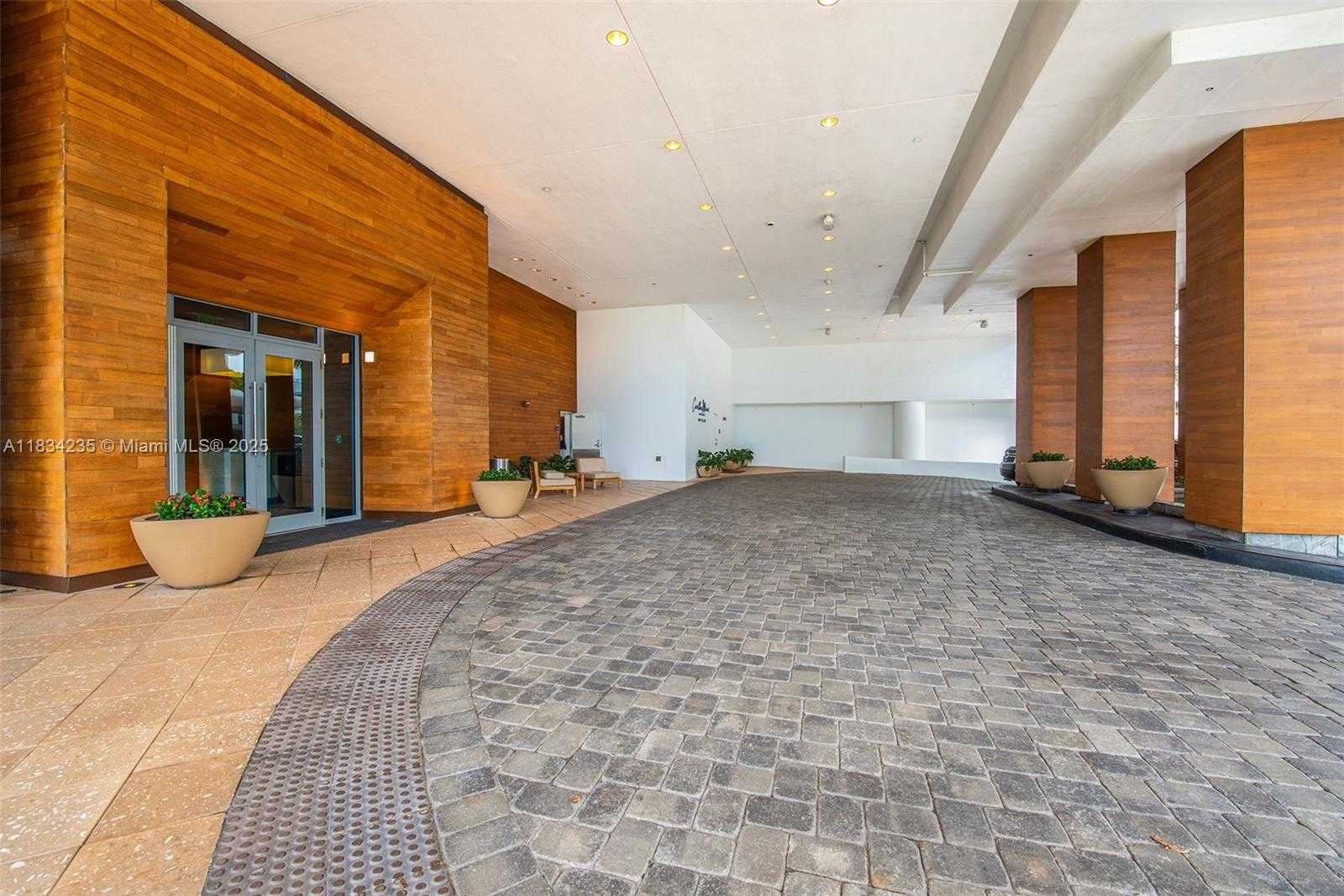 Small Image of 6899 COLLINS AVE #2004, Miami Beach Number 34