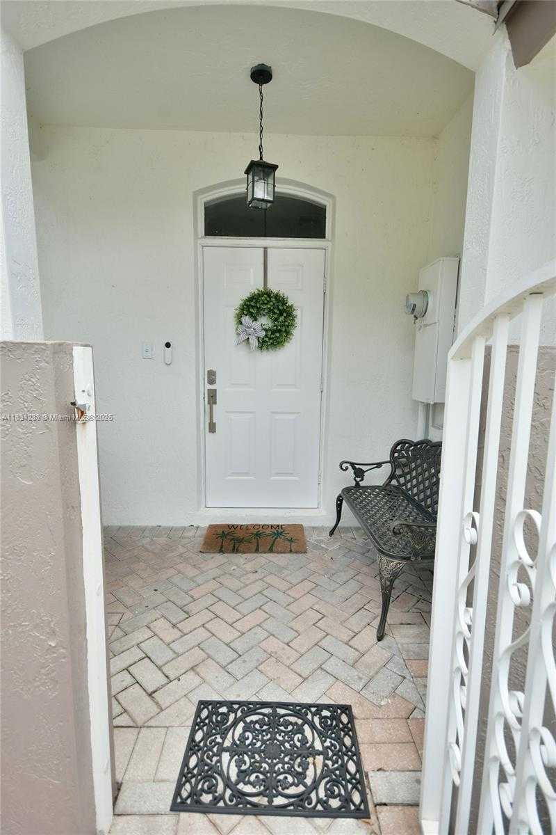 Small Image of 6293 SOUTH WEST 165TH AVE, Miami Number 10