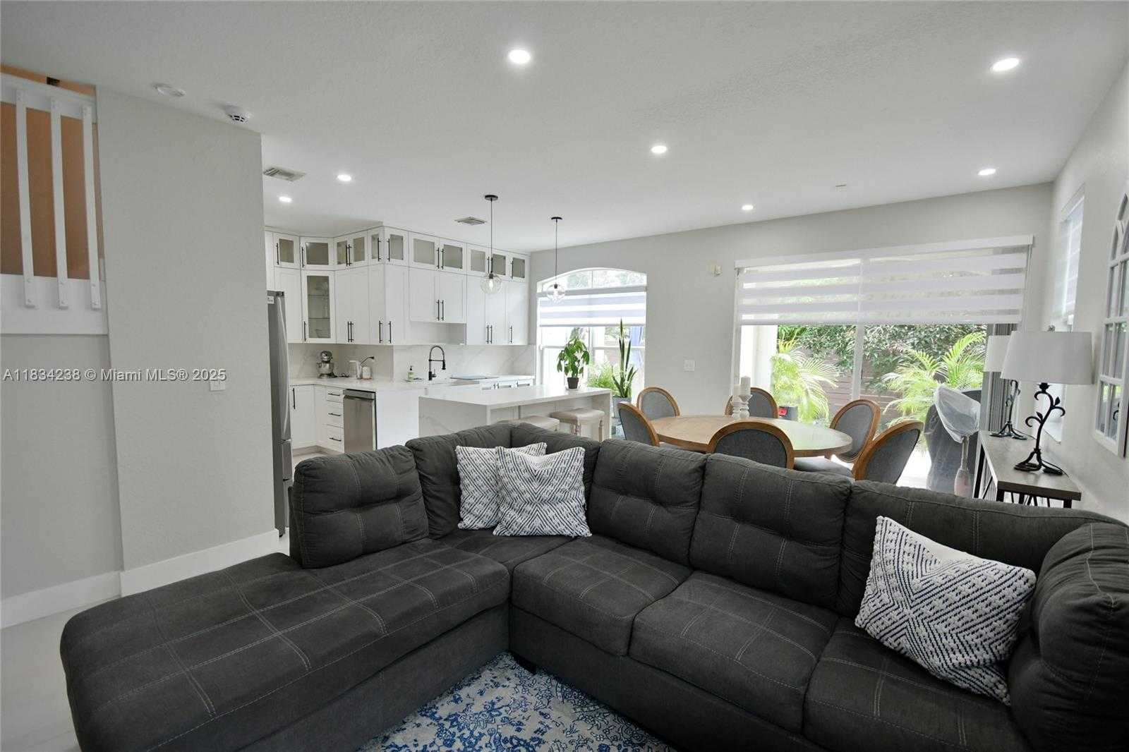 Small Image of 6293 SOUTH WEST 165TH AVE, Miami Number 23