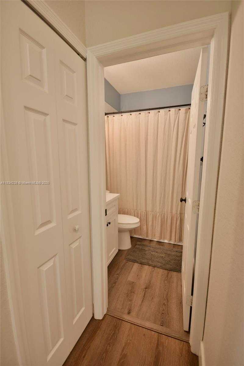 Small Image of 6293 SOUTH WEST 165TH AVE, Miami Number 39
