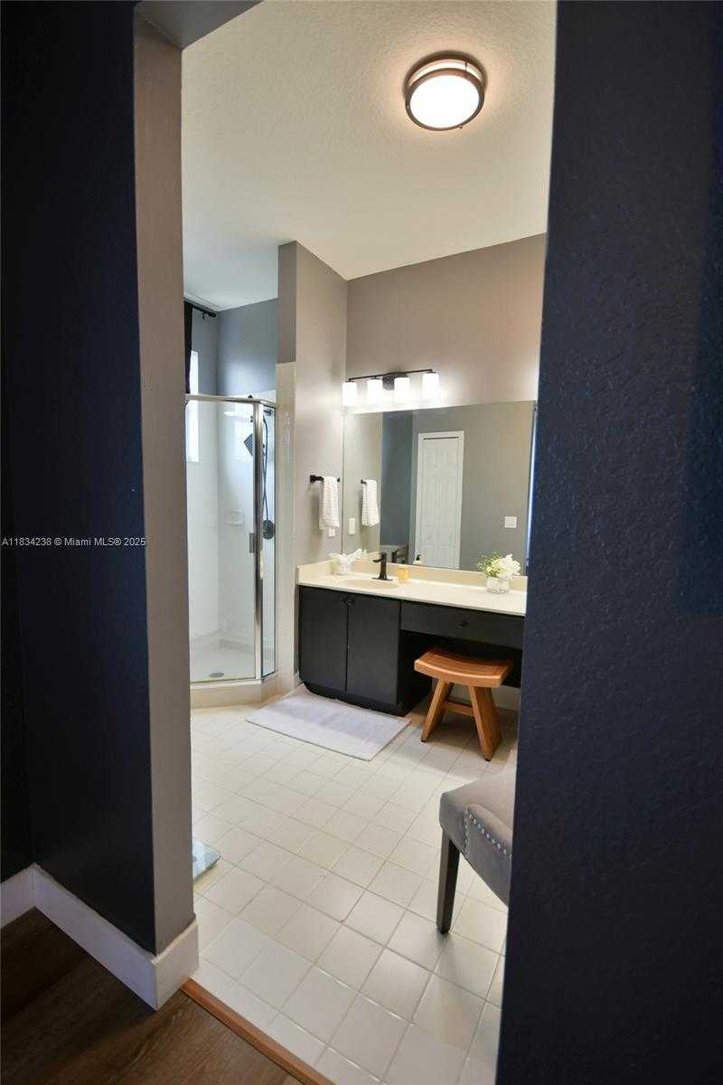Small Image of 6293 SOUTH WEST 165TH AVE, Miami Number 44