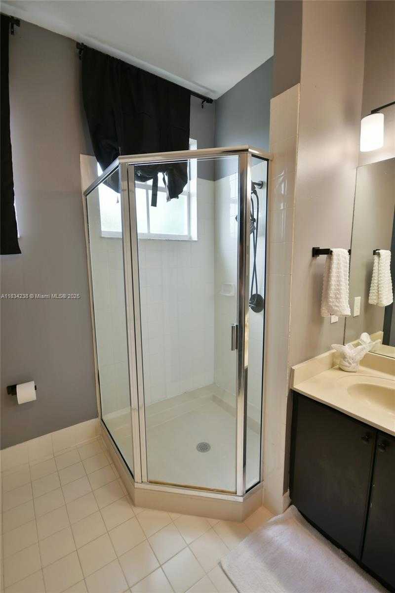 Small Image of 6293 SOUTH WEST 165TH AVE, Miami Number 46