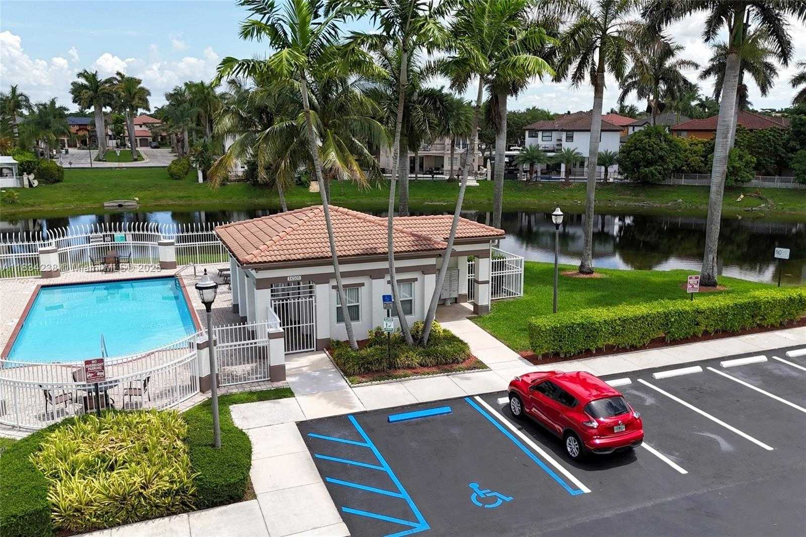 Small Image of 6293 SOUTH WEST 165TH AVE, Miami Number 58
