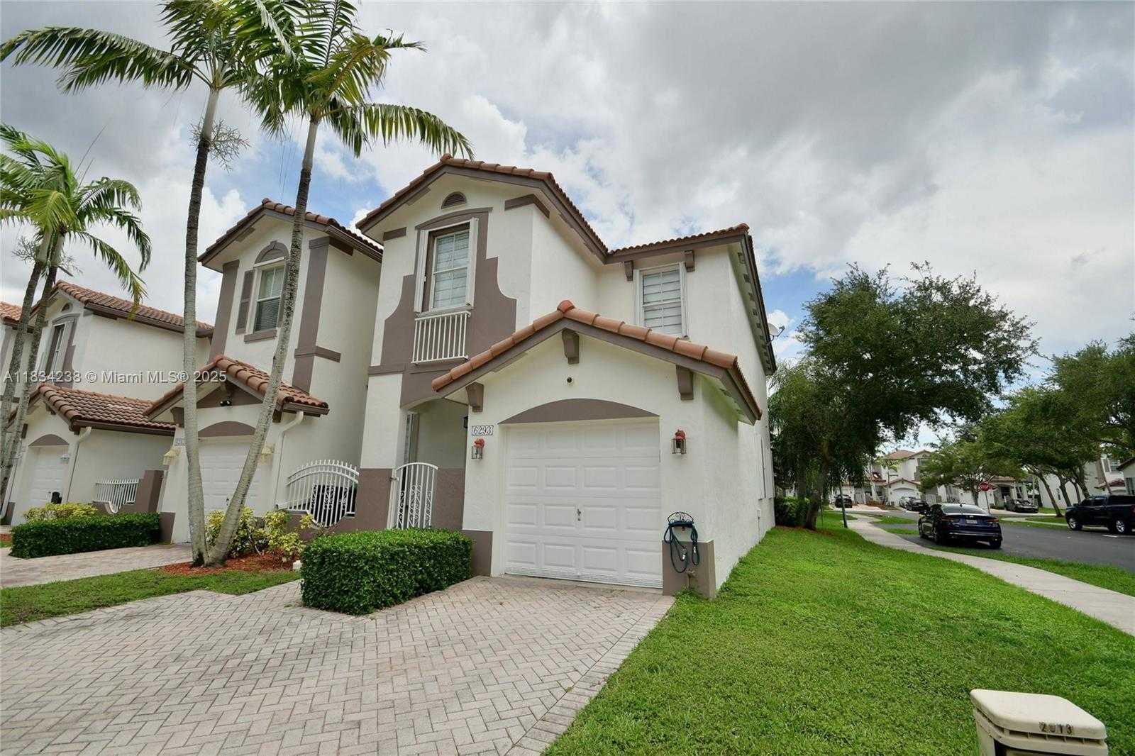 Small Image of 6293 SOUTH WEST 165TH AVE, Miami Number 9