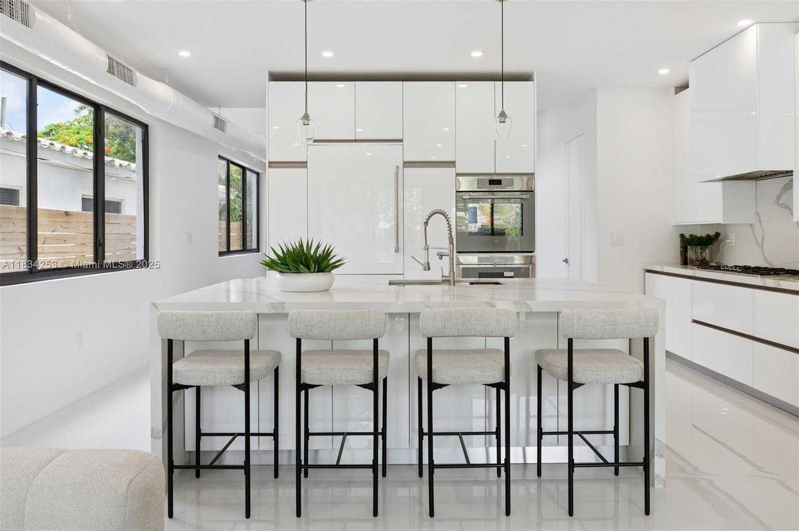 Small Image of 1152 SOUTH WEST 22ND TER, Miami Number 11