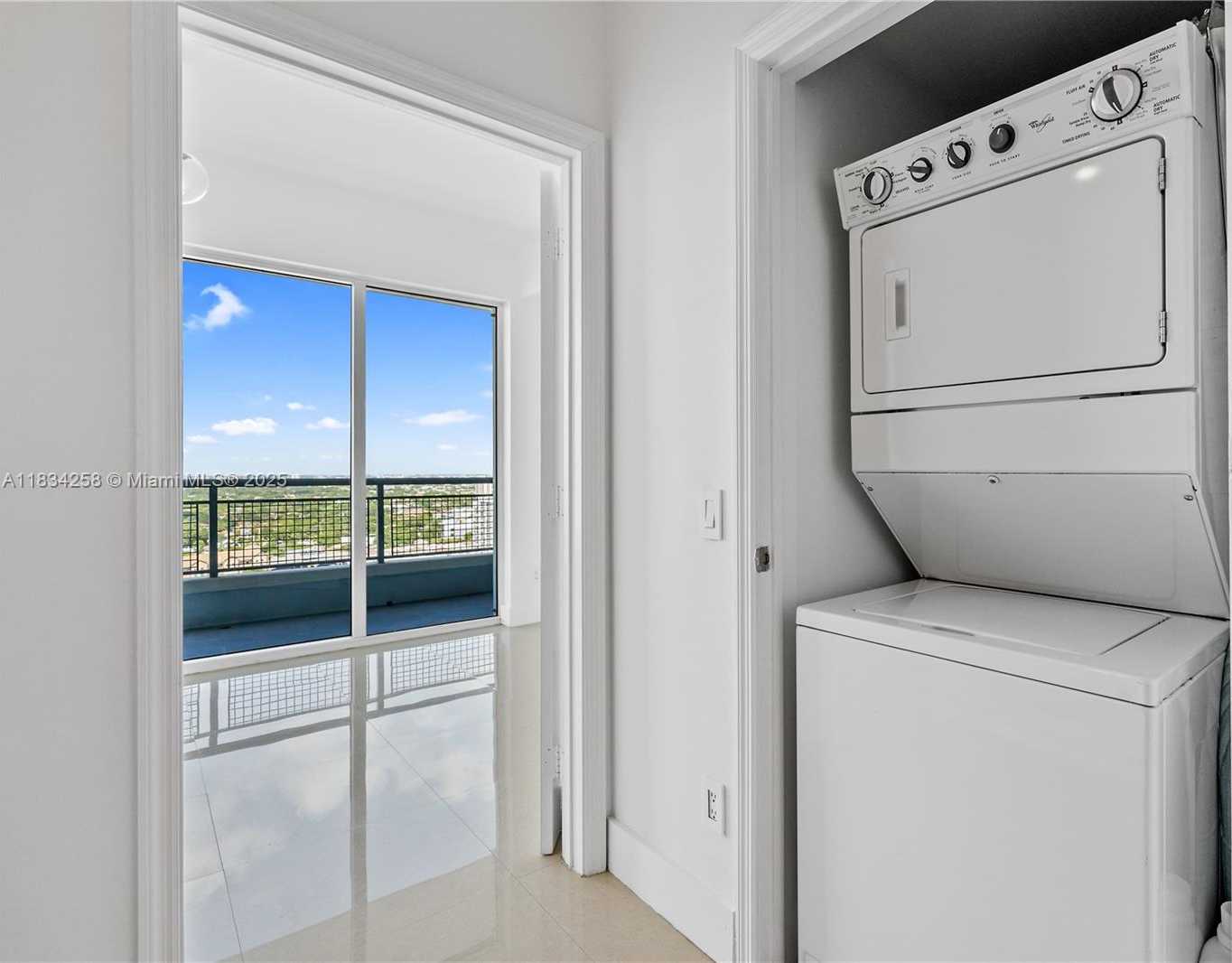 Small Image of 60 SOUTH WEST 13TH ST #1805, Miami Number 21