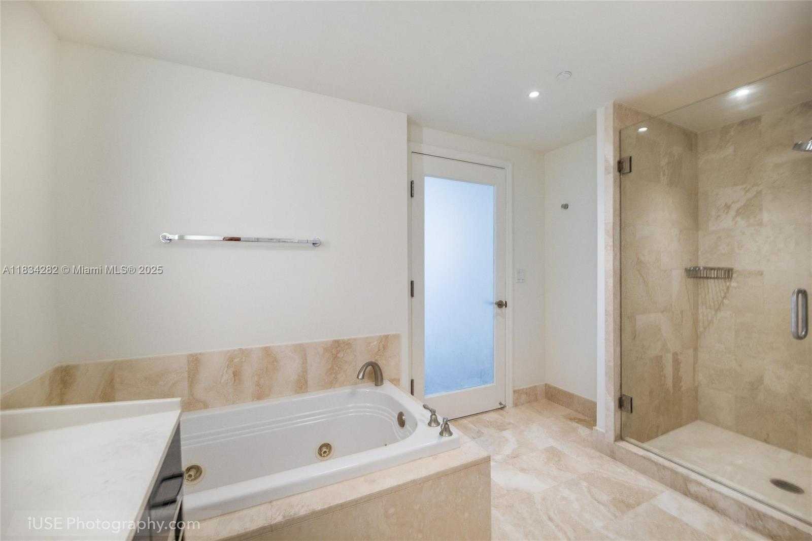 Small Image of 4401 COLLINS AVE #3603, Miami Beach Number 14