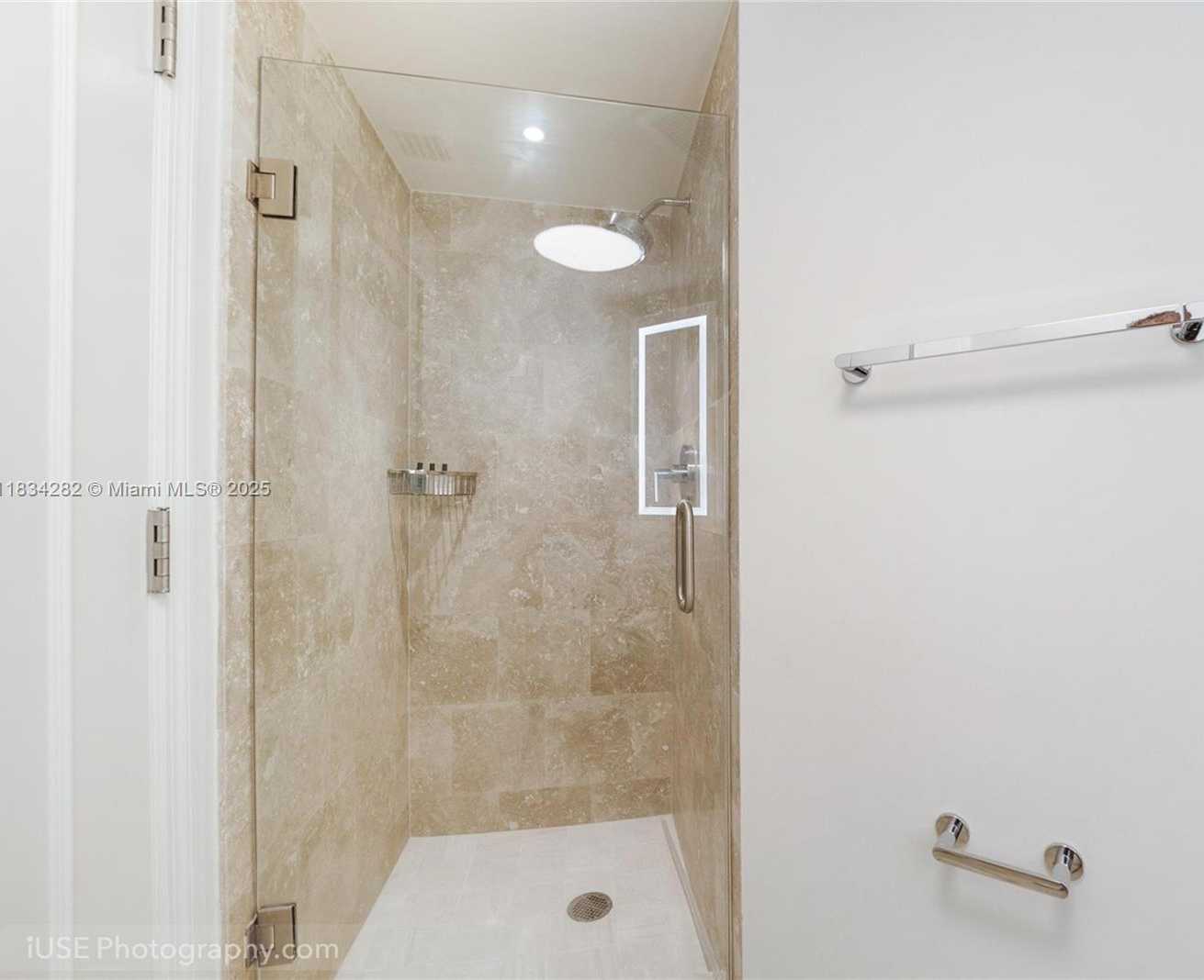 Small Image of 4401 COLLINS AVE #3603, Miami Beach Number 18