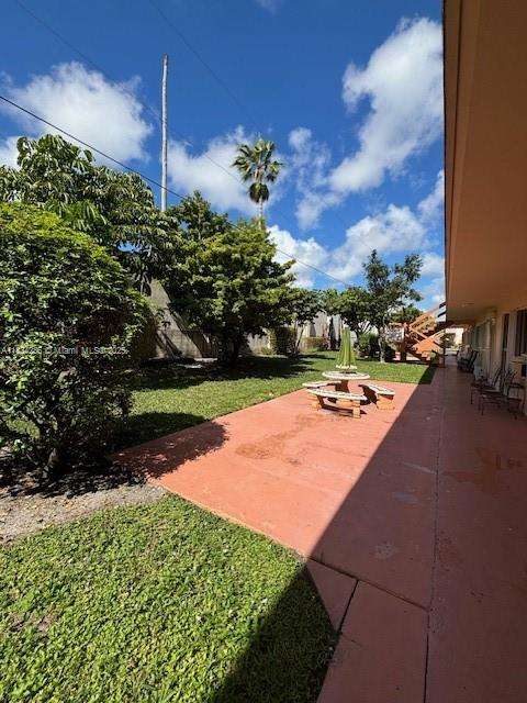 Small Image of 900 SOUTH WEST 11TH AVE #4C, Hallandale Beach Number 15