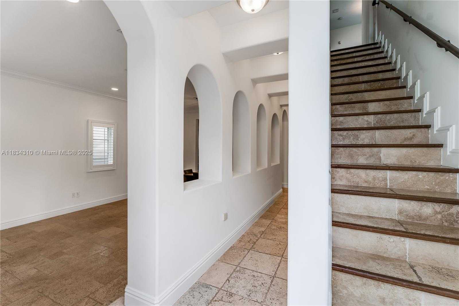 Small Image of 10155 SOUTH WEST 75TH PL, Pinecrest Number 8
