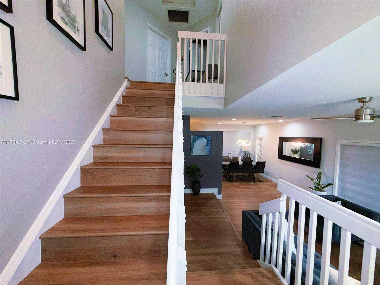 Small Image of 11405 LAKEVIEW DR #3-A, Coral Springs Number 11