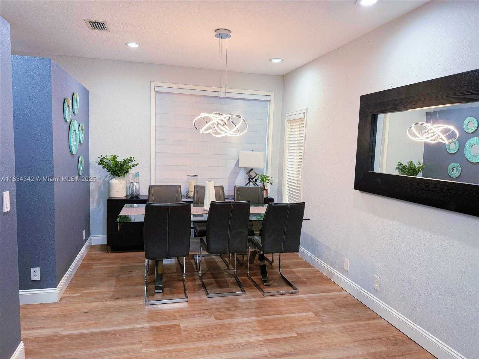 Small Image of 11405 LAKEVIEW DR #3-A, Coral Springs Number 3