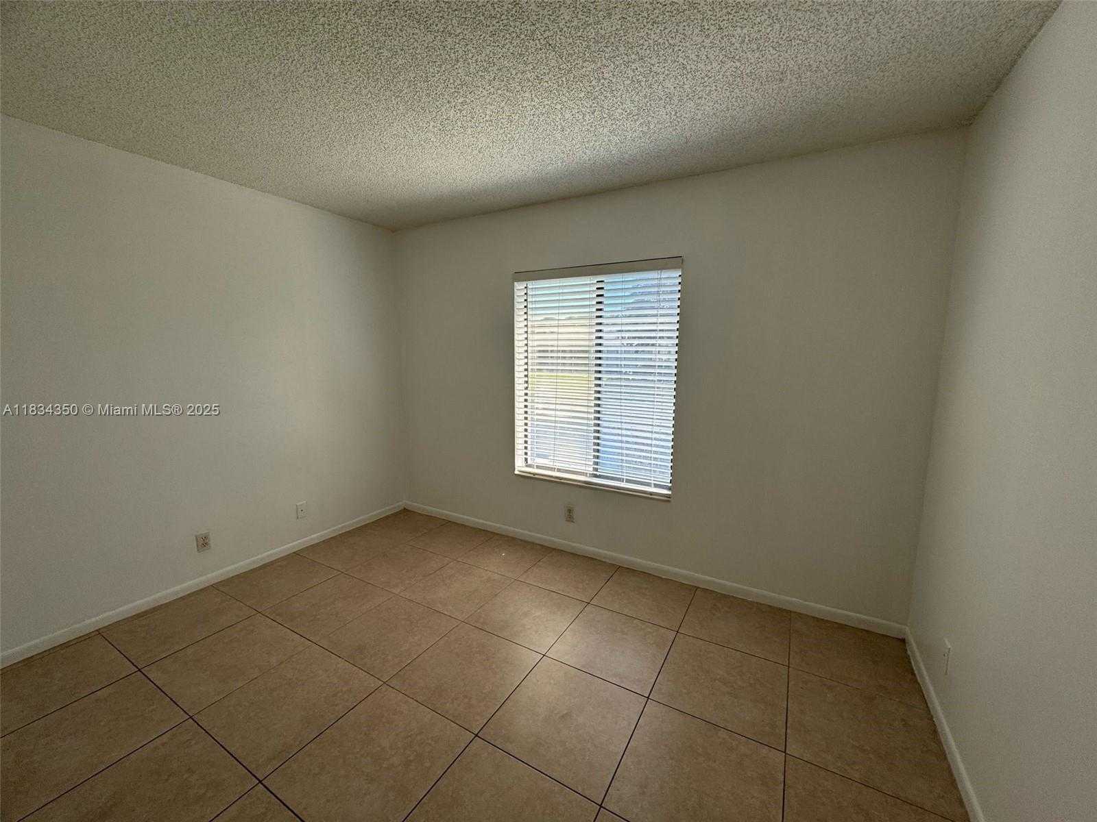 Small Image of 3606 ALDER DR #F2, West Palm Beach Number 11