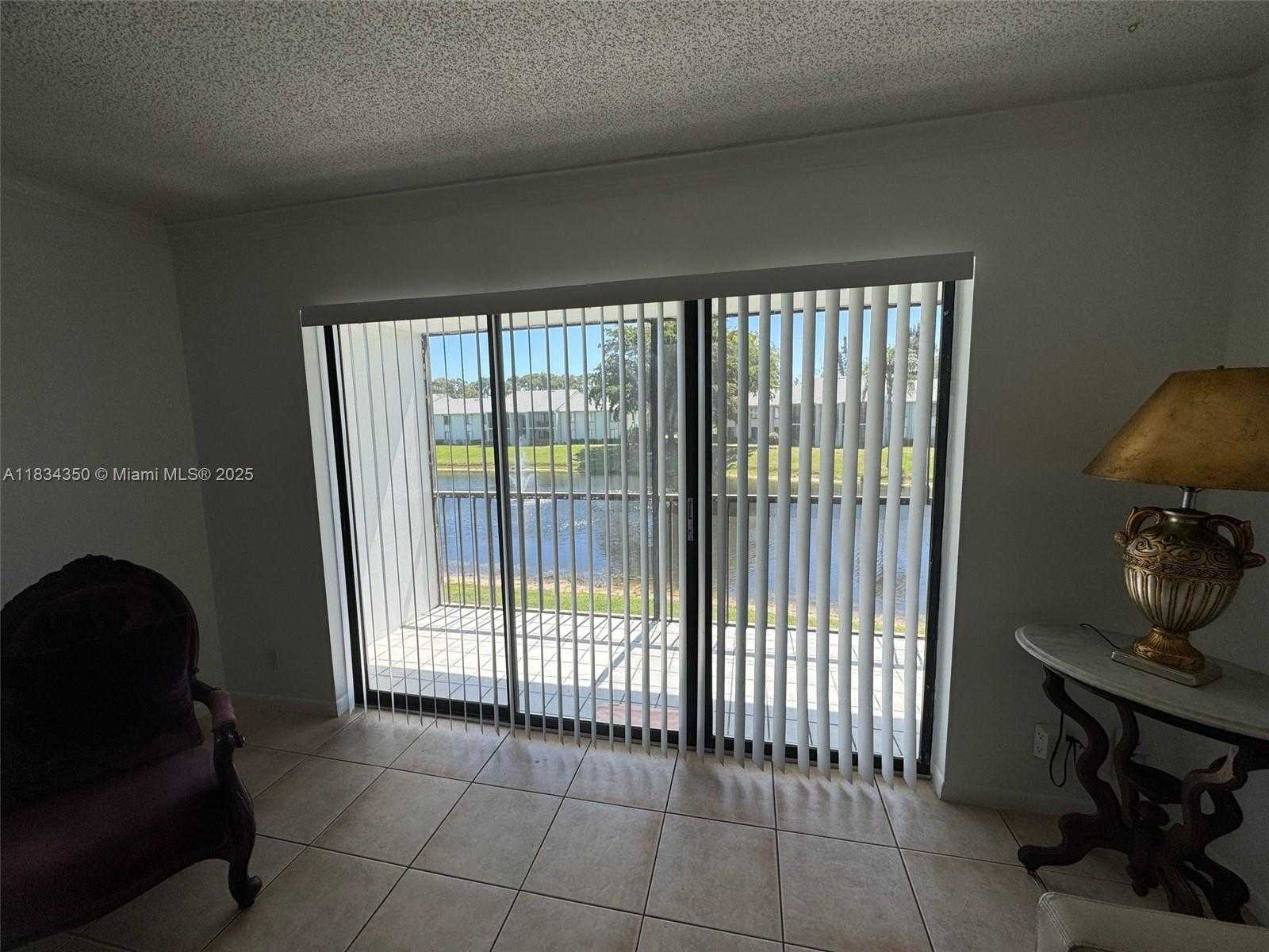 Small Image of 3606 ALDER DR #F2, West Palm Beach Number 18