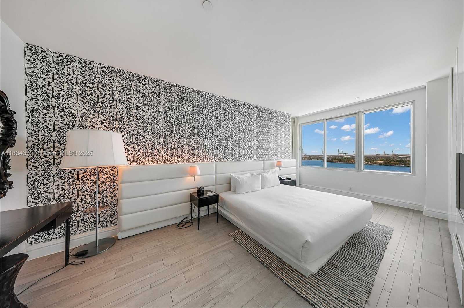Small Image of 1100 WEST AVE #1614, Miami Beach Number 8
