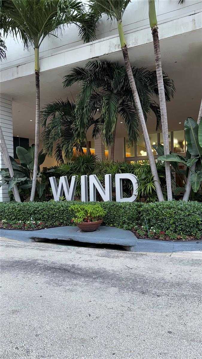 Small Image of 350 SOUTH MIAMI AVE #303, Miami Number 2