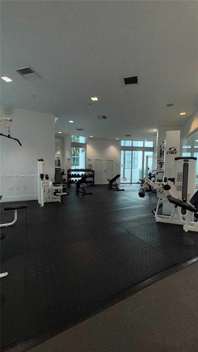 Small Image of 350 SOUTH MIAMI AVE #303, Miami Number 7