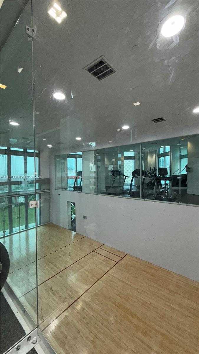 Small Image of 350 SOUTH MIAMI AVE #303, Miami Number 8