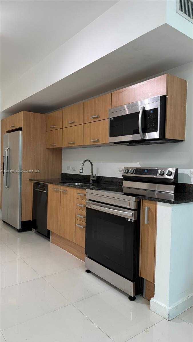 Small Image of 350 SOUTH MIAMI AVE #304, Miami Number 2