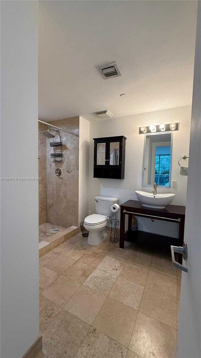 Small Image of 350 SOUTH MIAMI AVE #304, Miami Number 3