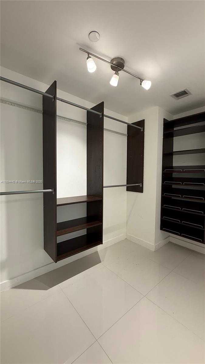 Small Image of 350 SOUTH MIAMI AVE #304, Miami Number 9