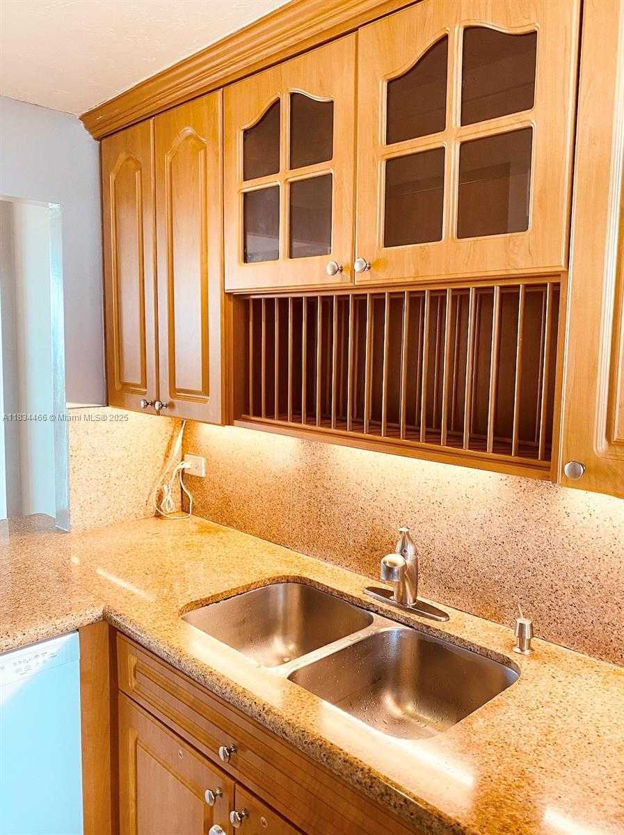 Small Image of 3545 NORTH EAST 166TH ST #805, North Miami Beach Number 10