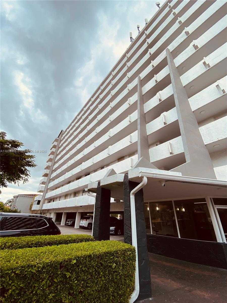 Small Image of 3545 NORTH EAST 166TH ST #805, North Miami Beach Number 2