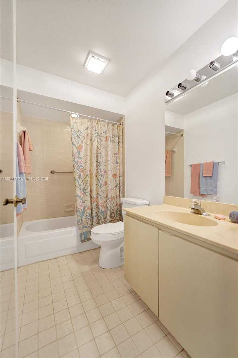 Small Image of 11167 LONG BOAT DR, Cooper City Number 32