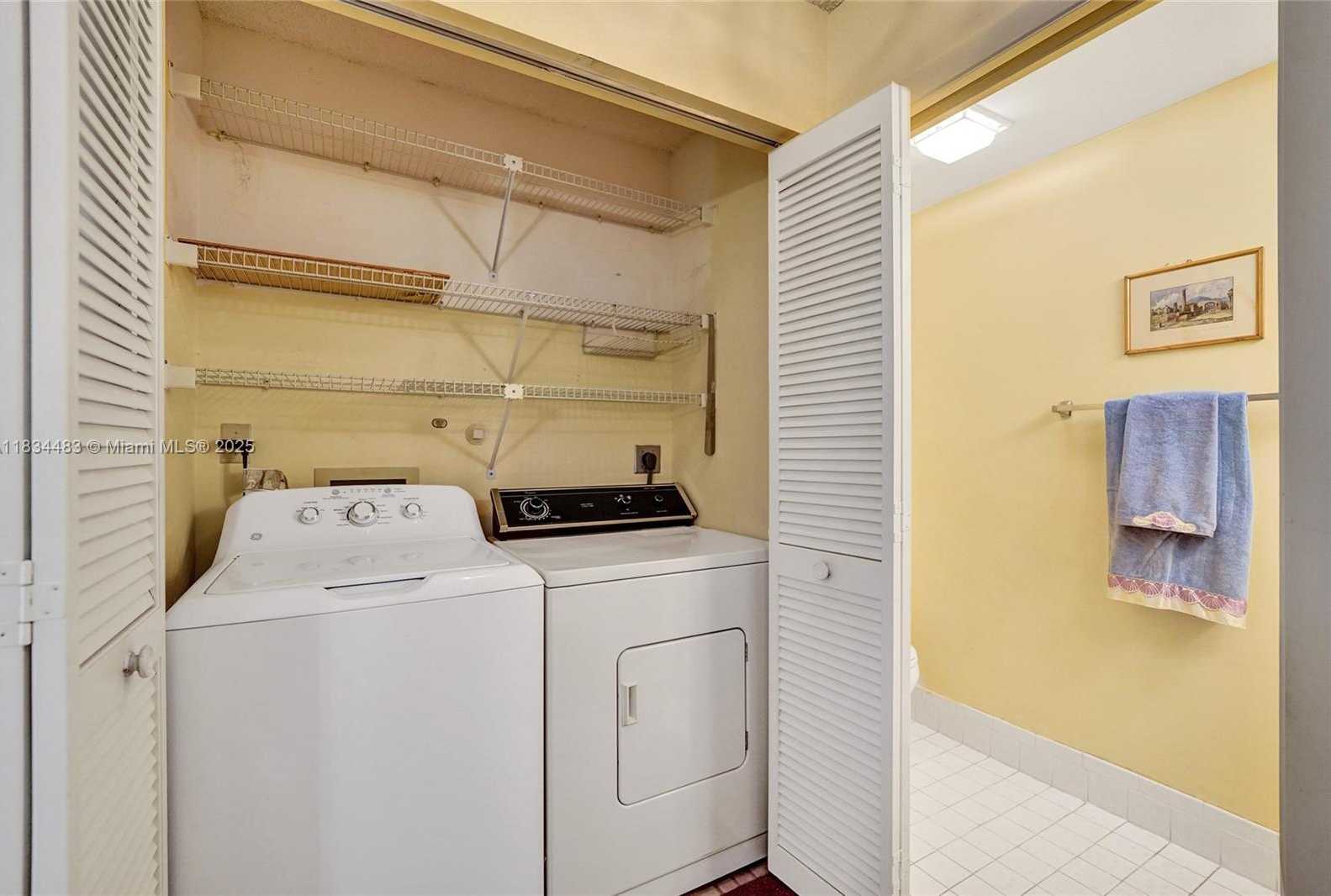 Small Image of 11167 LONG BOAT DR, Cooper City Number 49
