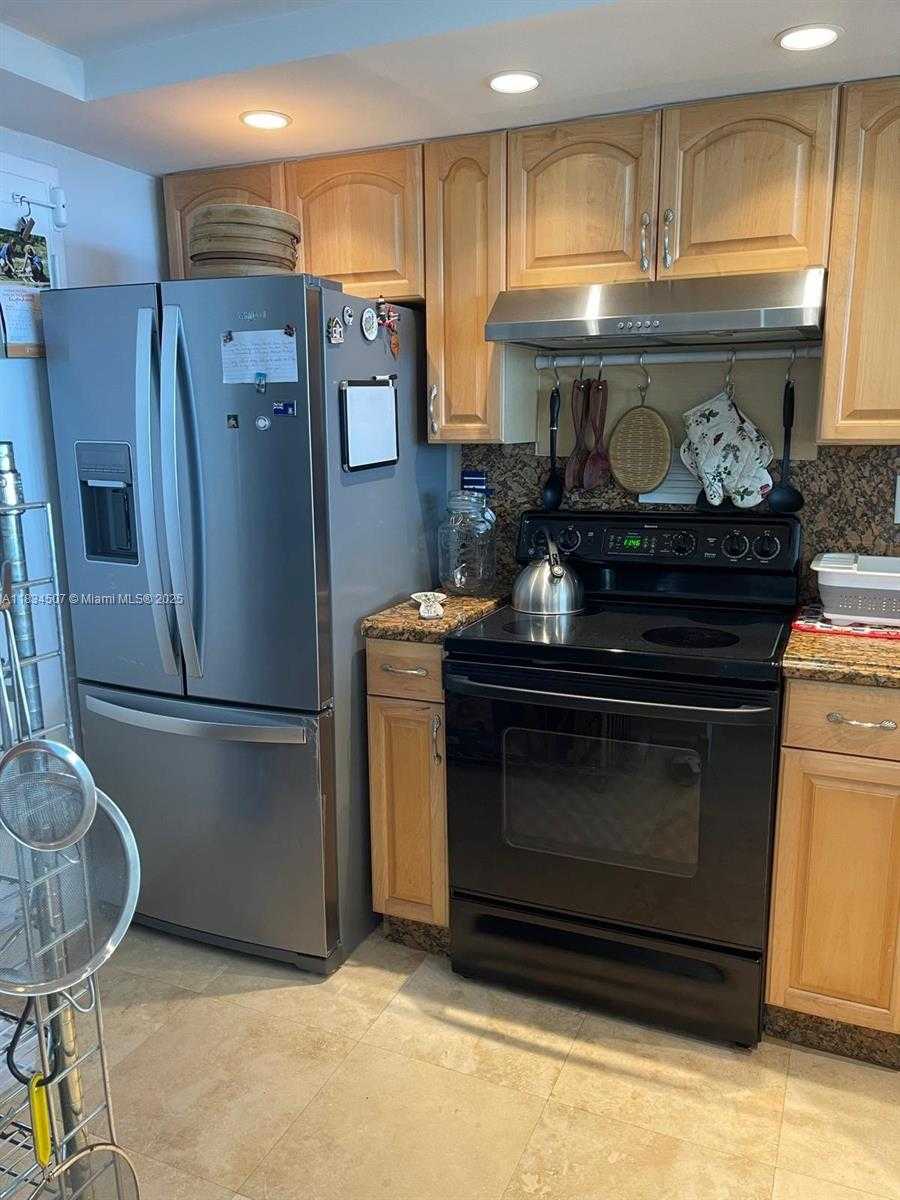 Small Image of 3180 SOUTH OCEAN DR #1602, Hallandale Beach Number 11