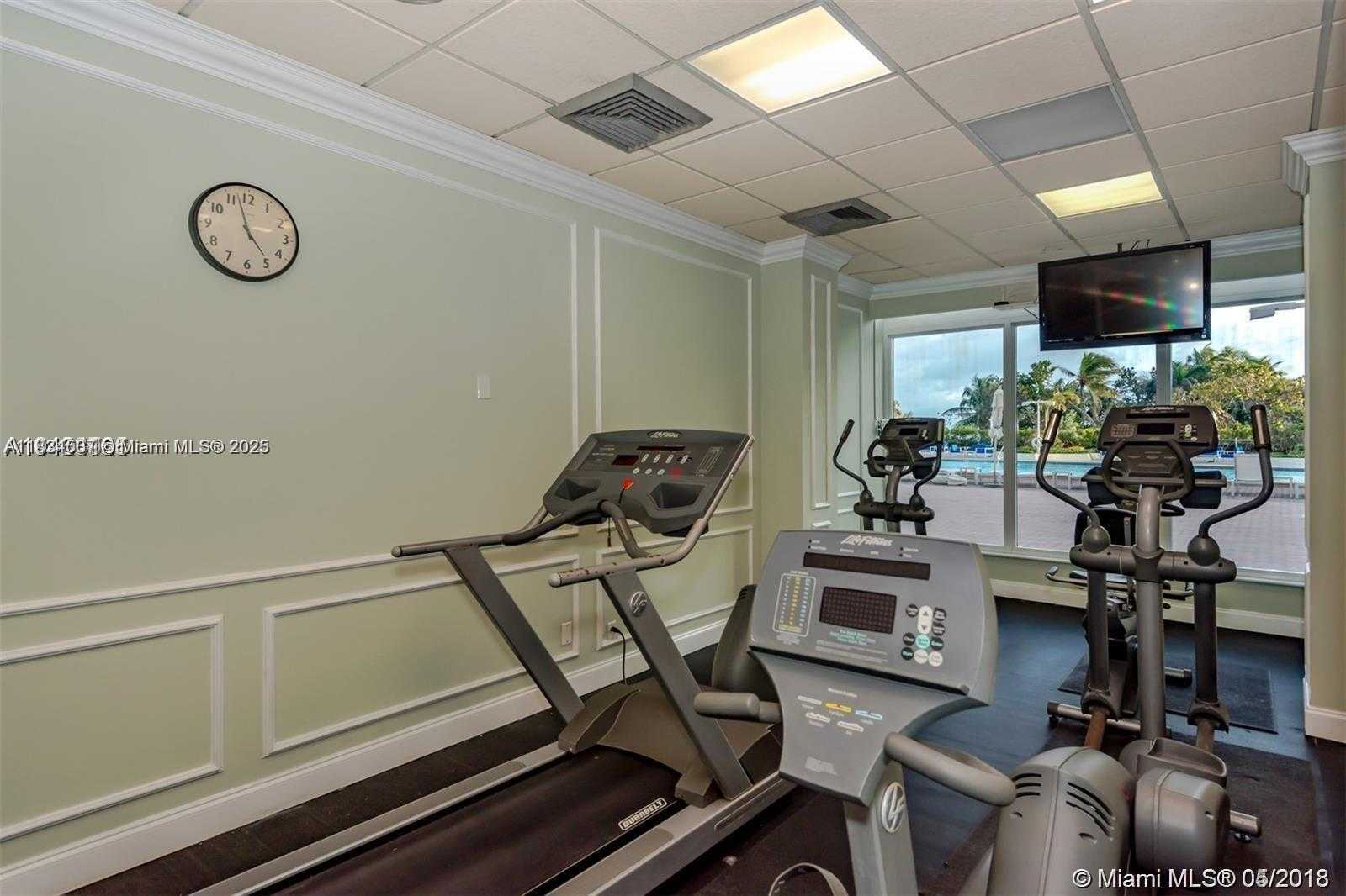 Small Image of 3180 SOUTH OCEAN DR #1602, Hallandale Beach Number 5