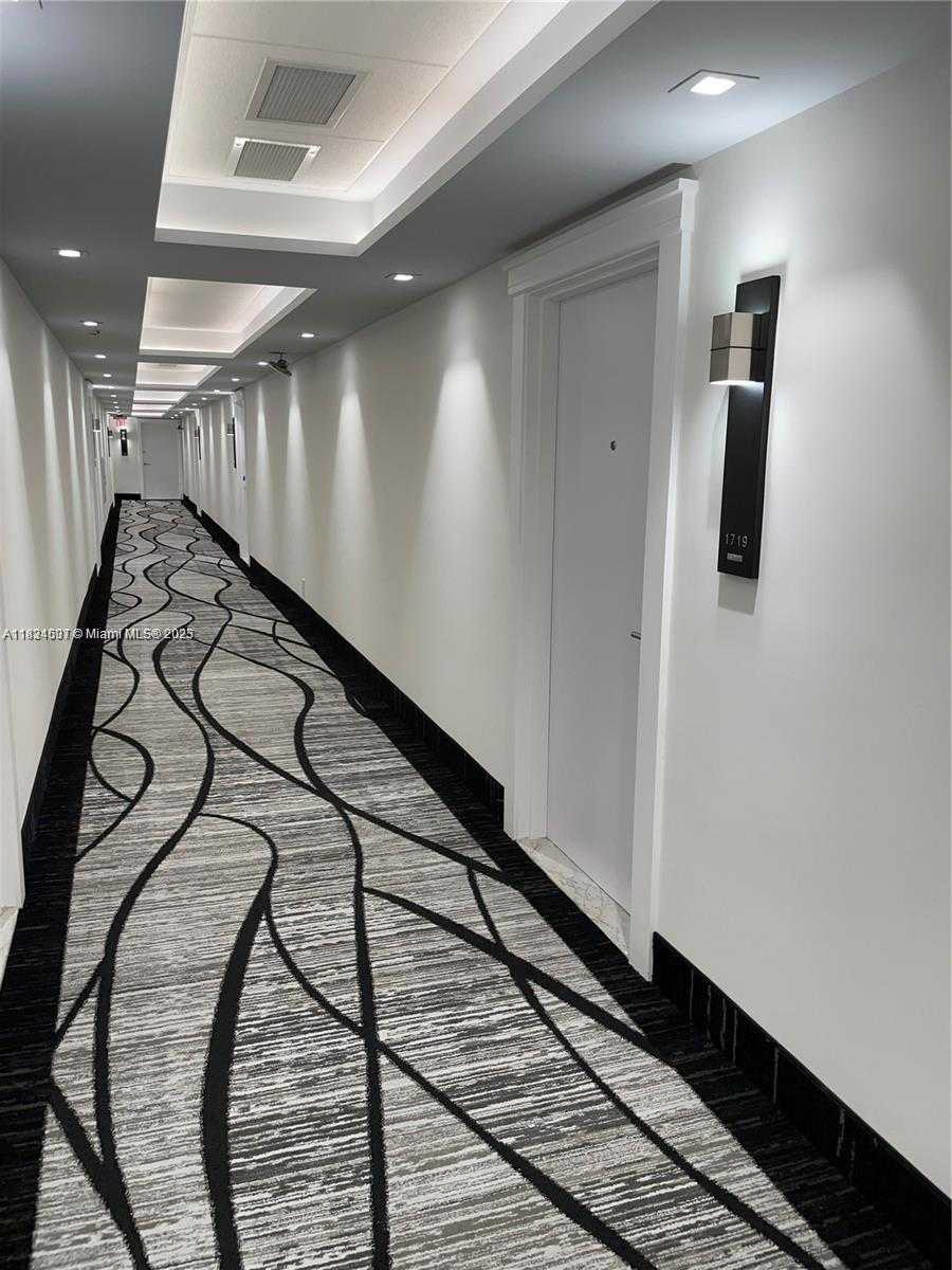 Small Image of 3180 SOUTH OCEAN DR #1602, Hallandale Beach Number 7