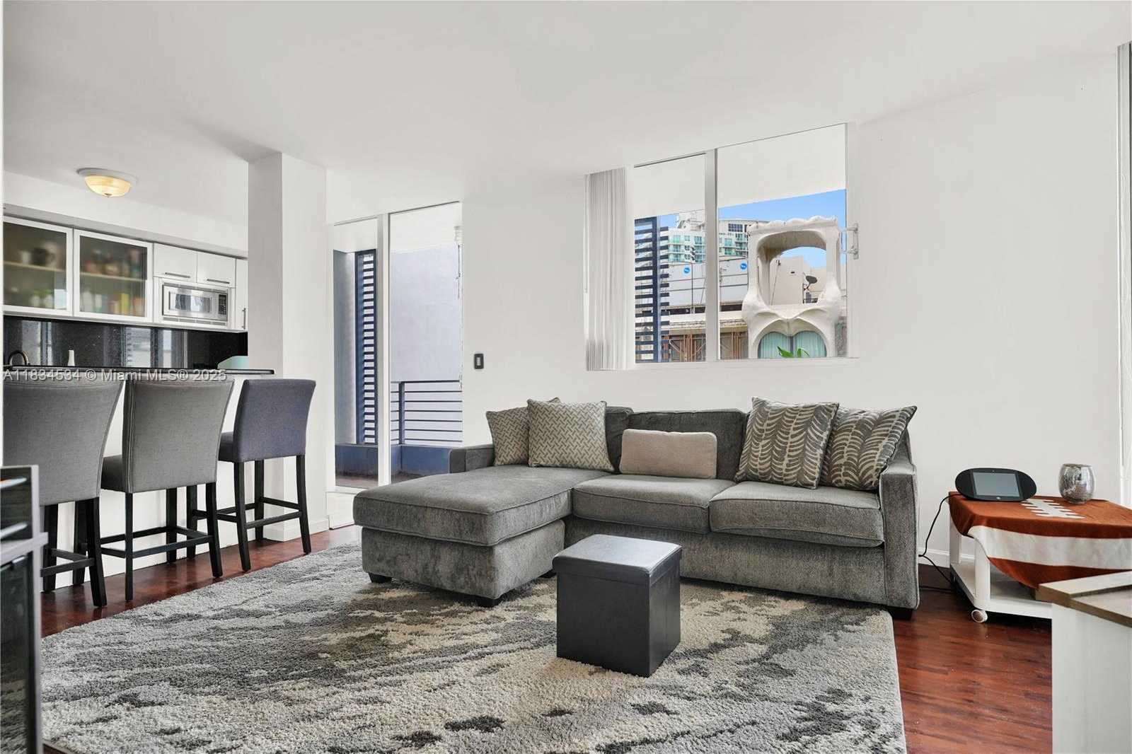 Small Image of 3339 VIRGINIA ST #PH-1, Miami Number 11